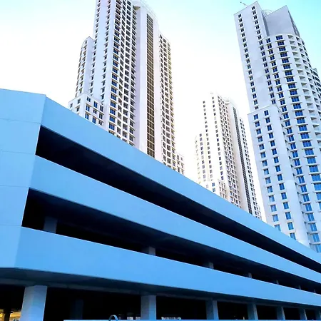 Lägenhet 30th Floor-skyline Above A *