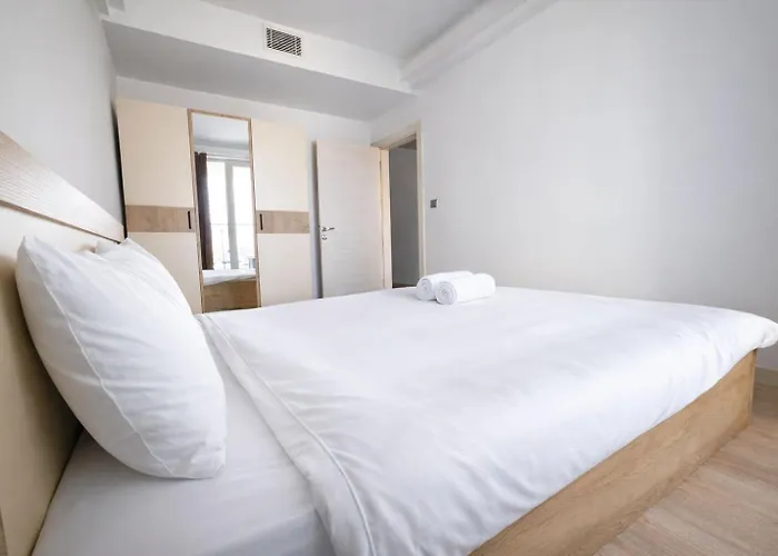 30th Floor-skyline Above A