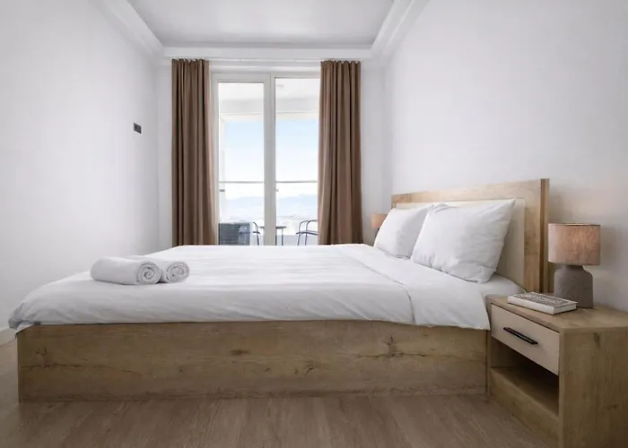 Lägenhet 30th Floor-skyline Above A *